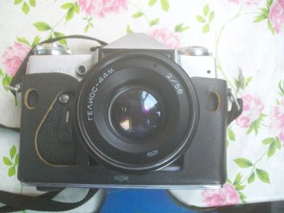 Лот: 4636653. Фото: 1. фотоаппарат Зенит-е +фотовспышка. Плёночные зеркальные