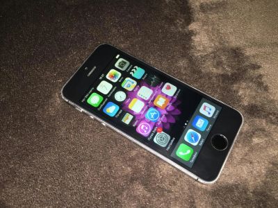 Лот: 10412240. Фото: 1. iPhone 5s 16gb. Смартфоны