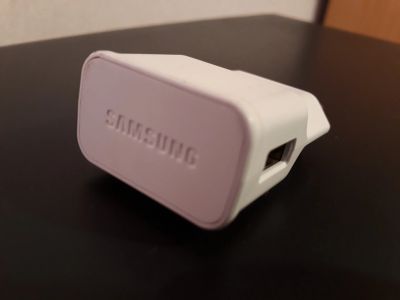 Лот: 13936827. Фото: 1. СЗУ Samsung блок зарядки, адаптер... Зарядные устройства, блоки питания, адаптеры сетевые для смартфонов