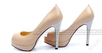 Лот: 1565996. Фото: 1. новые туфли christian louboutin. Туфли