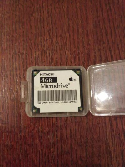 Лот: 10885710. Фото: 1. Hitachi Microdrive 4Gb. Другое (аудиотехника)