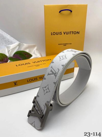 Лот: 19197074. Фото: 1. Ремень Louis Vuitton белый. Ремни, пояса