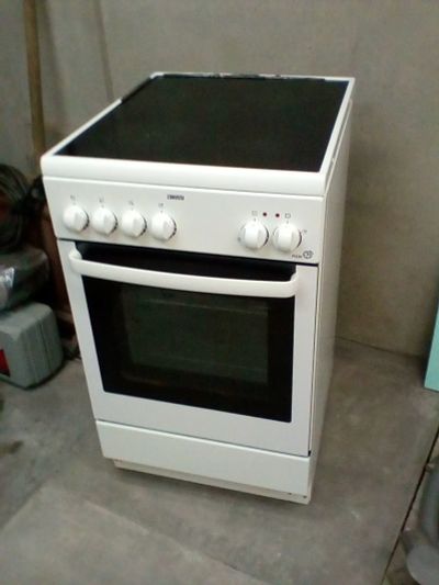 Лот: 21094466. Фото: 1. Плита Zanussi zcv561nw. Плиты, духовые шкафы, варочные поверхности