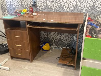 Лот: 20592715. Фото: 1. Стол. Компьютерные и письменные столы