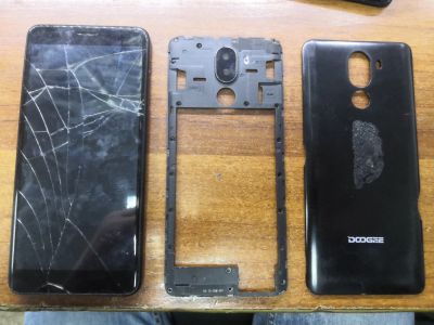 Лот: 16844633. Фото: 1. Дисплей в сборе с корпусом Doogee... Дисплеи, дисплейные модули, тачскрины