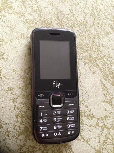 Лот: 3049308. Фото: 1. две Nokia и Fly за смешную цену. Кнопочные мобильные телефоны