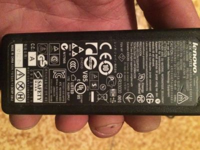 Лот: 7458651. Фото: 1. Зарядка для ноутбука Lenovo . Корпуса, блоки питания