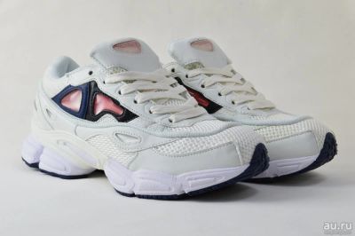 Лот: 16843773. Фото: 1. Кроссовки женские Adidas Ozweego... Кеды, кроссовки, слипоны