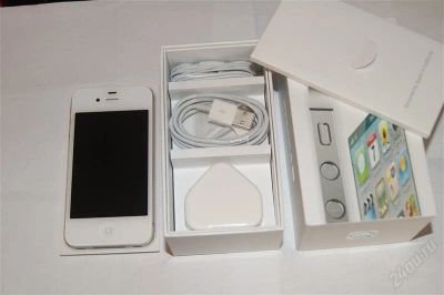 Лот: 1609988. Фото: 1. iphone 4s 16gb white. Смартфоны