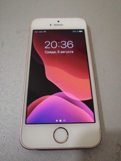 Лот: 16346333. Фото: 1. Смартфон Apple iPhone SE (3107-01... Смартфоны