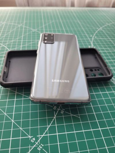 Лот: 19660852. Фото: 1. Samsung s20plus + samsung active... Смартфоны