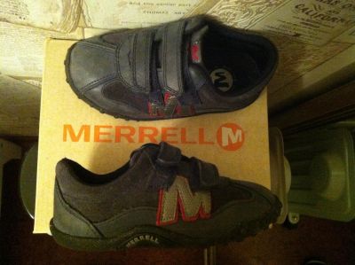 Лот: 4947944. Фото: 1. Кроссовки осенние кожаные Merrel... Кеды, кроссовки