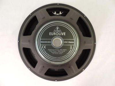 Лот: 6131539. Фото: 1. Динамики Behringer Woofer 15W250B8. Эстрадная акустика и усилители