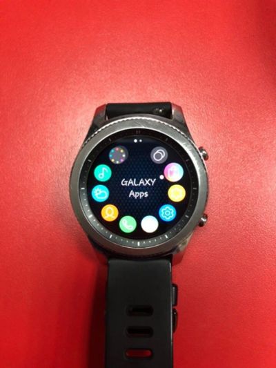 Лот: 12790989. Фото: 1. Смарт часы Samsung Gear S3 Classic. Смарт-часы, фитнес-браслеты, аксессуары