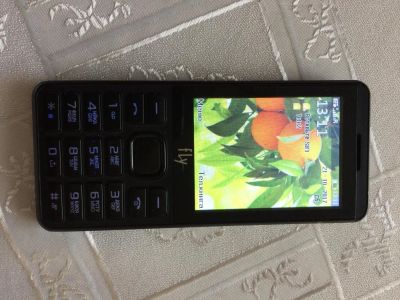 Лот: 10323401. Фото: 1. Fly ff281. Кнопочные мобильные телефоны
