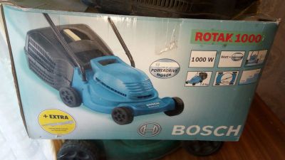 Лот: 19194266. Фото: 1. газонокосилка BOSCH ROTAK 1000... Другое (садовая техника)