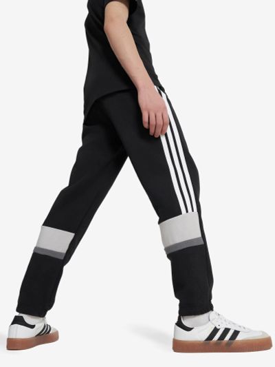 Лот: 25085487. Фото: 1. Брюки для мальчиков adidas, Черный. Спортивные брюки, штаны