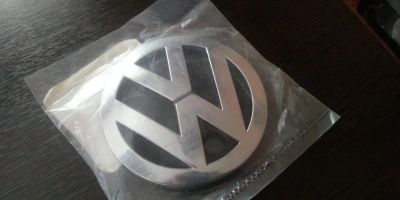 Лот: 11564275. Фото: 1. Эмблема Volkswagen шильдик для... Кузов