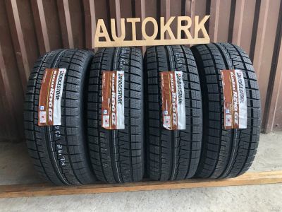 Лот: 16333976. Фото: 1. Зимние шины R17 215/60 Bridgestone... Шины