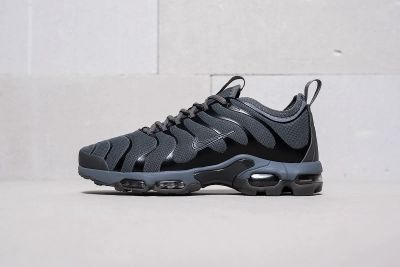 Лот: 11617751. Фото: 1. Кроссовки Nike Air Max Plus Tn... Кеды, кроссовки, слипоны