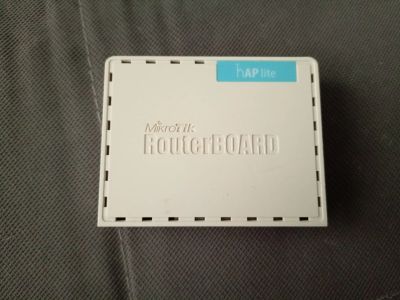 Лот: 20863950. Фото: 1. Маршрутизатор microtik. WiFi, Bluetooth адаптеры