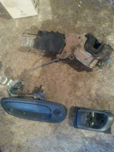 Лот: 8054137. Фото: 1. Замок двери для Subaru Impreza. Кузов