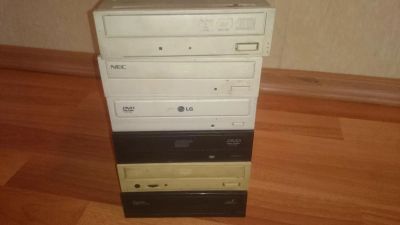 Лот: 7013837. Фото: 1. Dvd приводы (цена за все). Приводы CD, DVD, BR, FDD