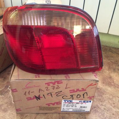 Лот: 1381540. Фото: 1. Фонарь задний левый Toyota YARIS... Оптика и освещение