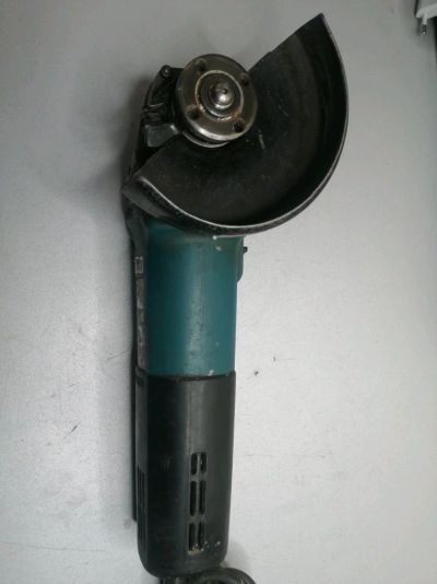 Лот: 18150663. Фото: 1. УШМ Болгарка Makita 9565 (1606-04... Электроинструмент