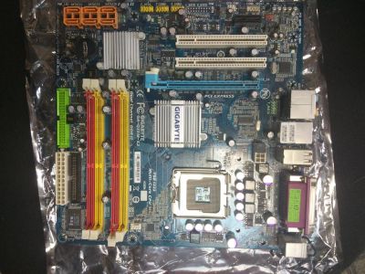 Лот: 7816851. Фото: 1. Материнская плата Gigabyte Ga-q35m-S2. Материнские платы