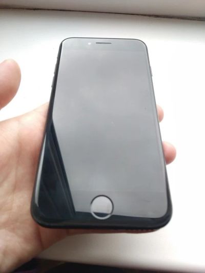 Лот: 14020266. Фото: 1. Apple iPhone 7 128GB matte black. Смартфоны