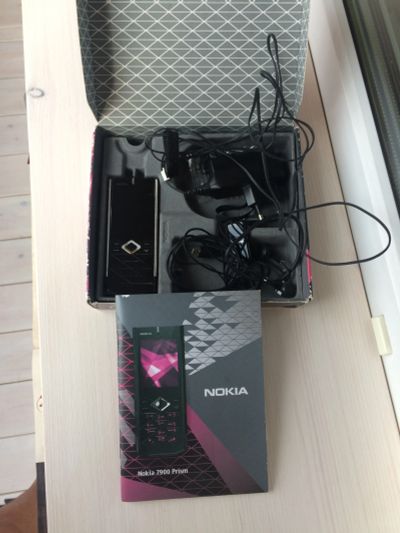 Лот: 12647734. Фото: 1. Nokia 7900 Prism. Кнопочные мобильные телефоны