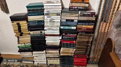 Лот: 15389560. Фото: 1. Около 150 книг с рубля. Художественная