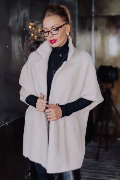 Лот: 10434289. Фото: 1. Кардиган из шерсти и акрила oversize. Верхняя одежда
