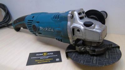 Лот: 10760106. Фото: 1. Угловая шлифмашина Makita GA5021C... Электроинструмент