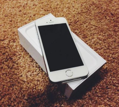 Лот: 6351956. Фото: 1. Продам IPhone 5s. Телефоны CDMA