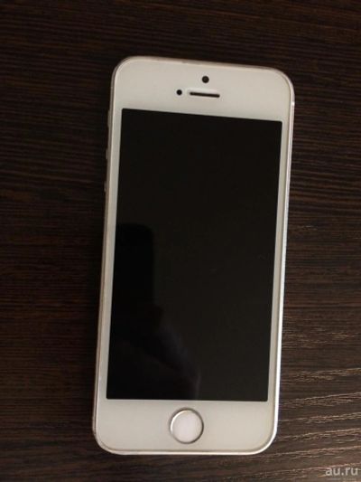 Лот: 9436504. Фото: 1. iphone 5s silver 16 gb. Смартфоны