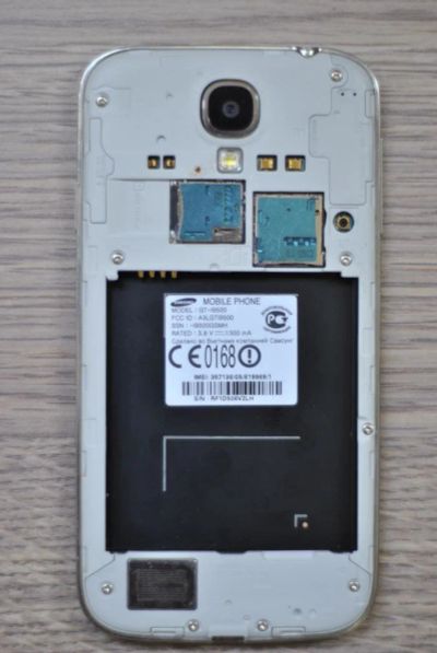 Лот: 9562198. Фото: 1. gt-i9500. Смартфоны