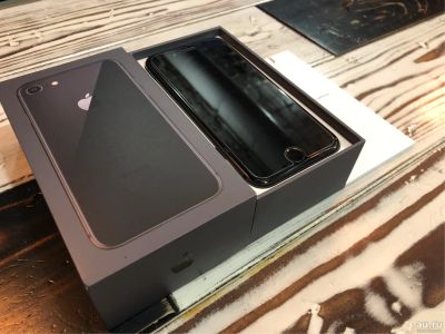 Лот: 13147674. Фото: 1. iPhone 8 64Gb. Смартфоны