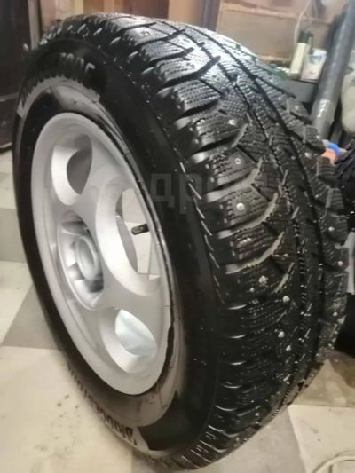 Лот: 25373903. Фото: 1. Продаю зимнюю резину - Bridgestone... Шины на дисках