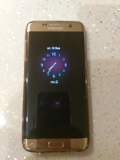 Лот: 9005443. Фото: 1. Samsung Galaxy S7 Edge gold. Смартфоны
