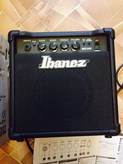 Лот: 8248346. Фото: 1. Гитарный комбоусилитель Ibanez... Гитарные эффекты и комбоусилители