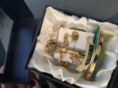 Лот: 8633085. Фото: 1. сувенир весы сваровски в коробочке. Фигурки, статуэтки