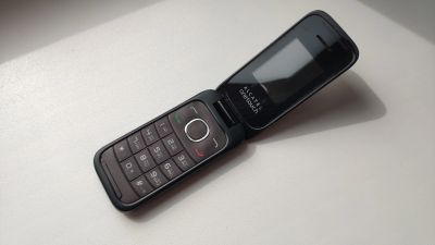 Лот: 16413853. Фото: 1. Alcatel One Touch 1035D, хорошее... Кнопочные мобильные телефоны