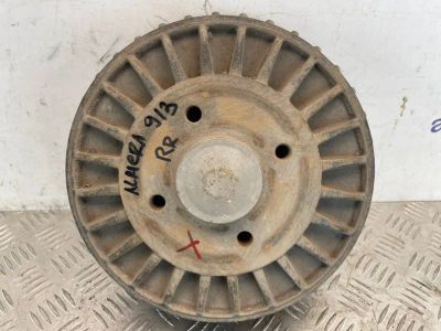 Лот: 24766750. Фото: 1. ступица Nissan Almera G15. Двигатель и элементы двигателя
