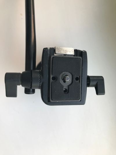 Лот: 22389888. Фото: 1. Штативная голова Manfrotto 700RC2. Штативы, держатели
