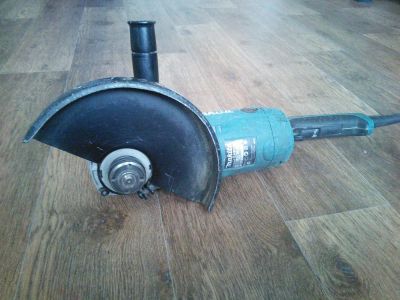 Лот: 4996323. Фото: 1. Болгарка Makita GA9020S. Электроинструмент