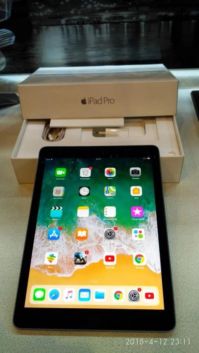 Лот: 11300641. Фото: 1. iPad Pro 9,7-inch 32 GB + cellular... Планшеты