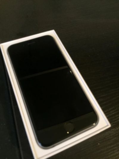Лот: 9688341. Фото: 1. Iphone 6 16 GB Space gray. Смартфоны