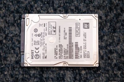 Лот: 19059506. Фото: 1. HDD HGST 1TB 2.5" SATA III, 6... Жёсткие диски (HDD)
